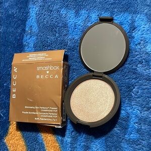 BECCA x Smashbox Champagne Pop Highlighter